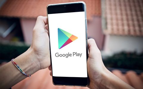 Google Play Store: rimosso l'elenco dei permessi