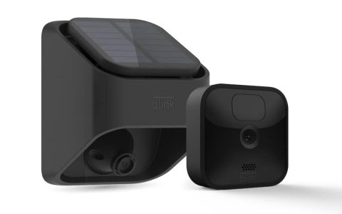 Blink Outdoor con pannello solare, videocamera di sicurezza in HD in sconto su Amazon