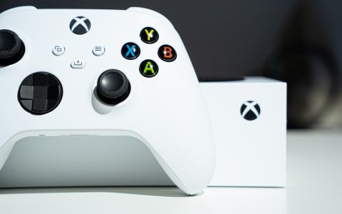 Amazon sgancia la BOMBA: Xbox Series S, sconto sensazionale è da comprare subito