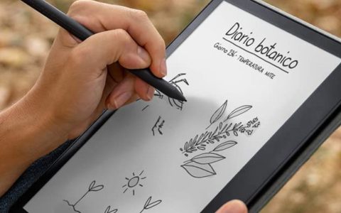 Kindle Scribe, il primo Kindle per la lettura e la scrittura FINALMENTE scontato su Amazon