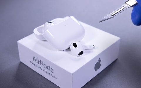Apple AirPods 3ª con custodia di ricarica MagSafe: oggi scontatissime su Amazon