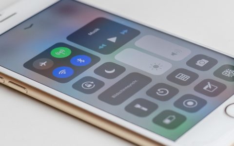 iOS 17: Centro di Controllo tutto nuovo su iPhone