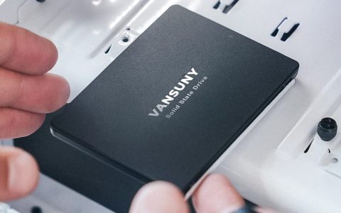 SSD interno da 240GB Vansuny: offerta BOMBA da Amazon a 16€