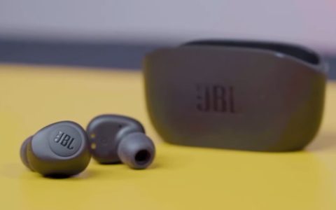 JBL Wave 100TWS, i MIGLIORI auricolari per la tua Estate sono su Amazon
