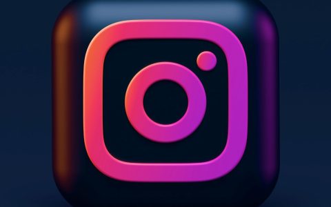 Instagram: arriva la modifica delle foto con strumenti AI