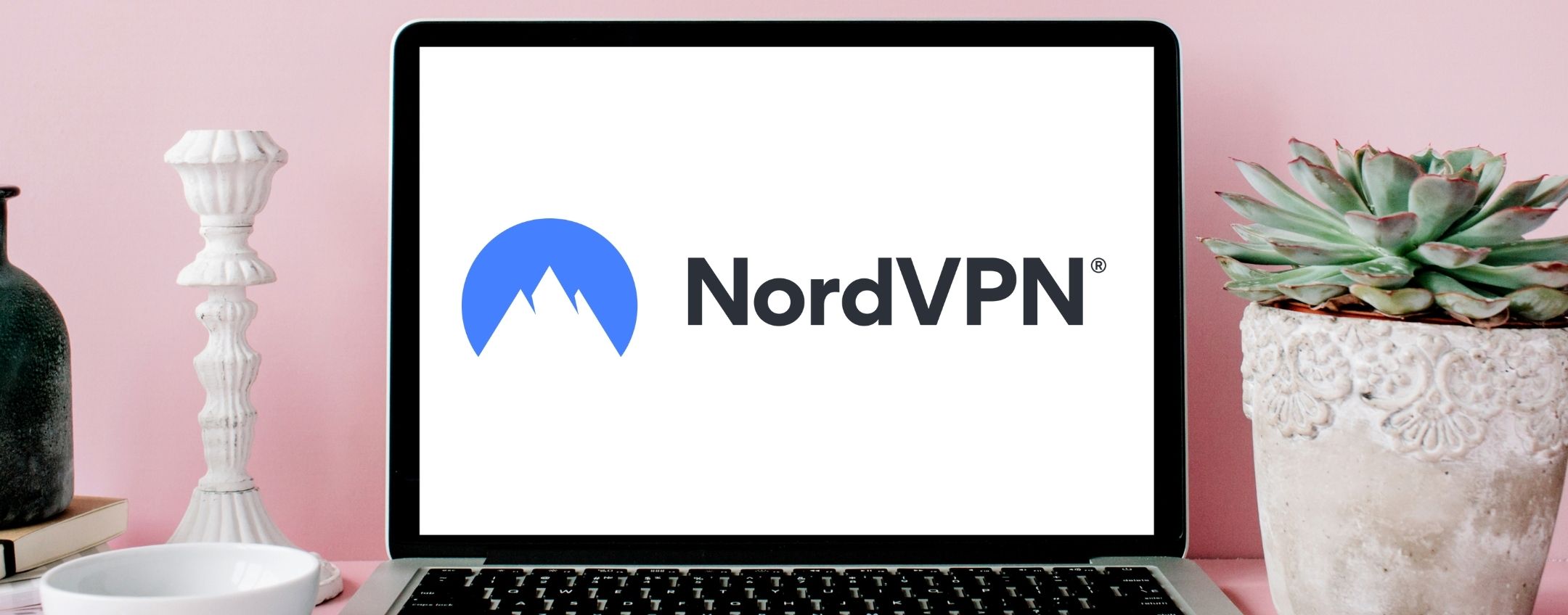 laptop con logo nordvpn
